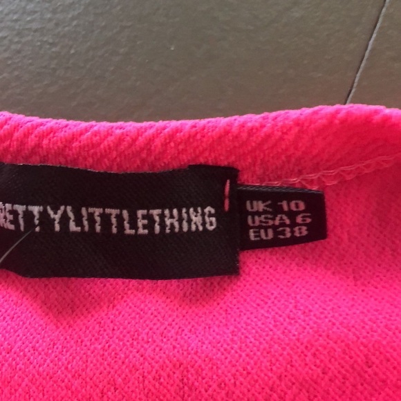 PrettyLittleThing Basic Pink Neon Cropped T-Shirt - Picture 3 of 5